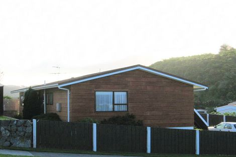 Photo of property in 6 Drummond Crescent, Kelson, Lower Hutt, 5010