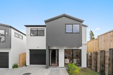 Photo of property in 165d Wiseley Road, West Harbour, Auckland, 0618