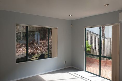 Photo of property in 2/21 Contessa Drive, Glenfield, Auckland, 0629