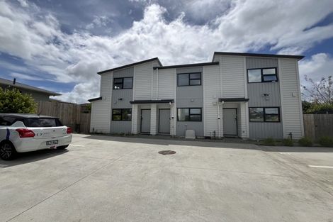 Photo of property in 96d Triangle Road, Massey, Auckland, 0614