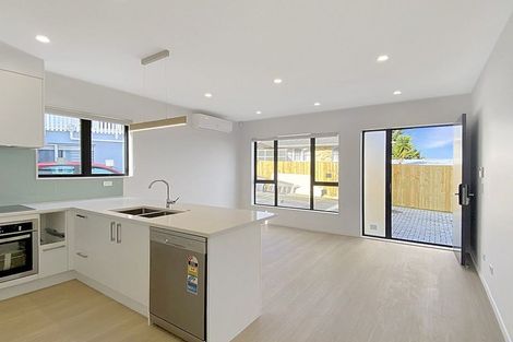 Photo of property in 10 Carole Crescent, Pakuranga, Auckland, 2010