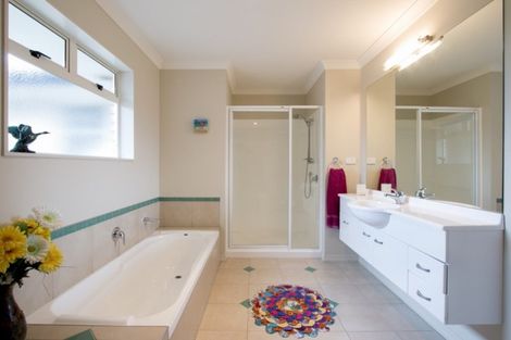 Photo of property in 2a Bransley Grove, Katikati, 3129