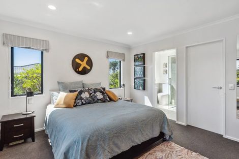 Photo of property in 41 Quadrant Heights, Paraparaumu, 5032