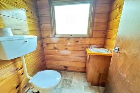 Photo of property in 12 Mellons Bay Road, Howick, Auckland, 2014