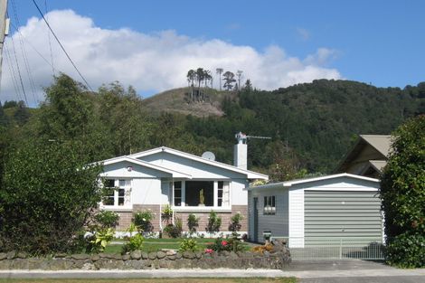 Photo of property in 13 Seddon Street, Wallaceville, Upper Hutt, 5018