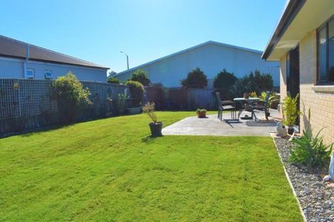 Photo of property in 16 Kakapo Lane, Motueka, 7120