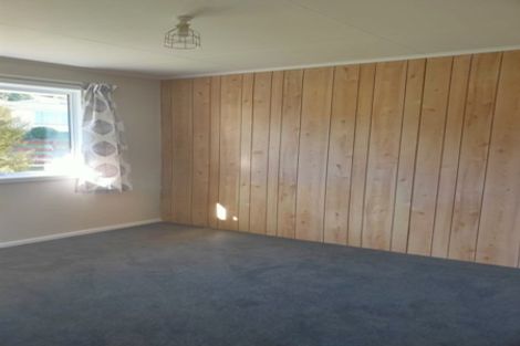 Photo of property in 1b Acacia Avenue, Maungaraki, Lower Hutt, 5010