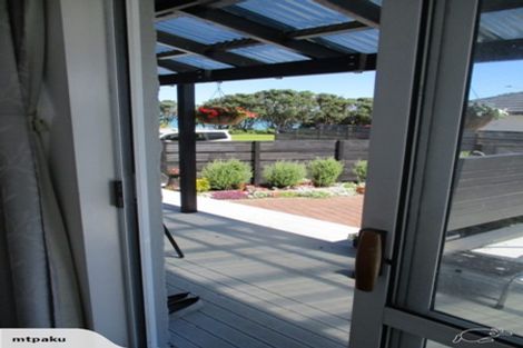 Photo of property in 10 Halse Place, Opunake, 4616