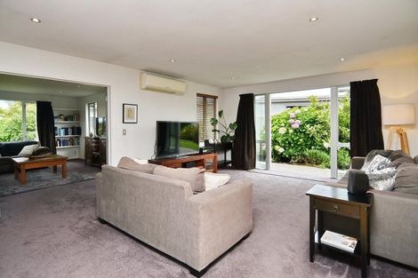 Photo of property in 9 Springside Place, Redwood, Christchurch, 8051