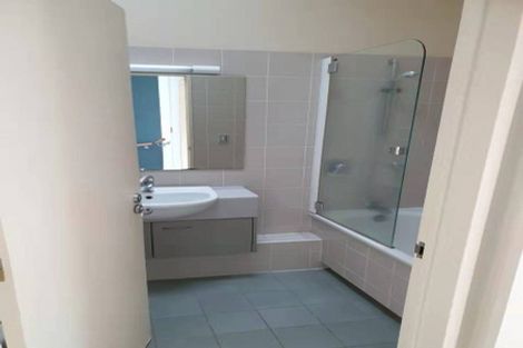 Photo of property in 5 Mannikin Place, Unsworth Heights, Auckland, 0632