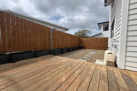 Photo of property in 4a Vanbrugh Place, Bucklands Beach, Auckland, 2014