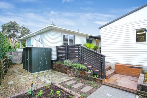 Photo of property in 23 Bodi Place, Te Atatu South, Auckland, 0610
