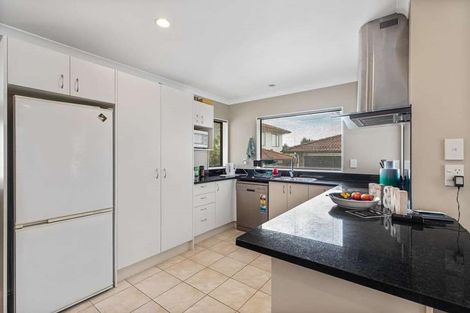 Photo of property in 63a Redoubt Road, Goodwood Heights, Auckland, 2105