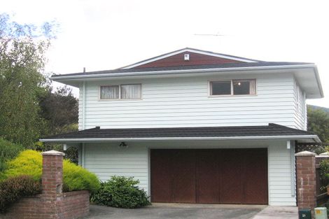 Photo of property in 10 Clinker Grove, Silverstream, Upper Hutt, 5019