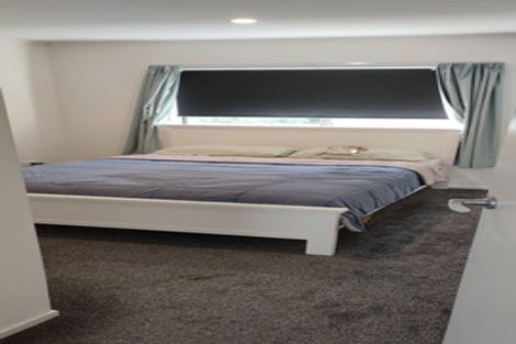 Photo of property in 8 Trosk Place, Waiuku, 2123