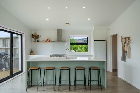 Photo of property in 49 Wakefield Road, Levin, 5571