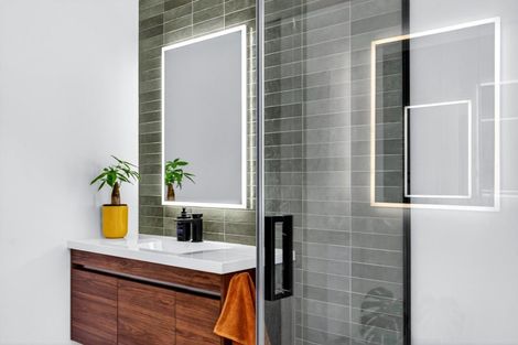 Photo of property in 11 Whangaehu Place, Te Awa, Napier, 4110