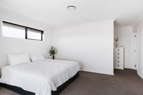 Photo of property in 51 Manawa Road, Papamoa Beach, Papamoa, 3118