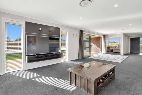 Photo of property in 5 Hydrangea Lane, Milson, Palmerston North, 4414