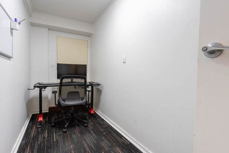 Photo of property in 5 Mandeville Crescent, Grenada Village, Wellington, 6037