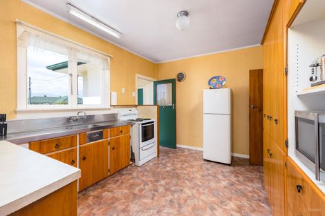 Photo of property in 30 Hughes Street, Waimate, 7924