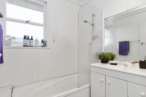 Photo of property in 2 Rawhiti Street, Greerton, Tauranga, 3112