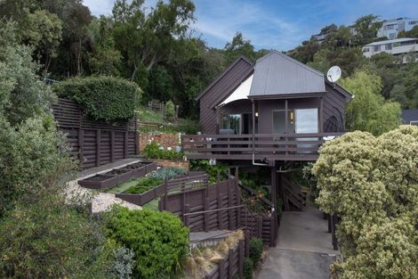 Photo of property in 10 Osmond Lane, Mount Pleasant, Christchurch, 8081