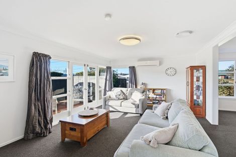 Photo of property in 69 Deepdale Street, Burnside, Christchurch, 8053