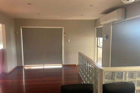 Photo of property in 9 Gwenand Place, Botany Downs, Auckland, 2010