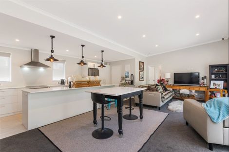Photo of property in 39 Rainforth Street, Roslyn, Palmerston North, 4414