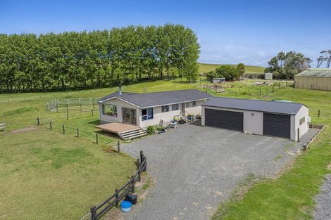 Photo of property in 47 Crosland Road, South Head, Helensville, 0874
