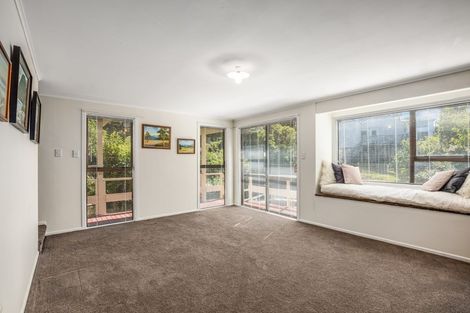 Photo of property in 80a Mana View Road, Paremata, Porirua, 5026