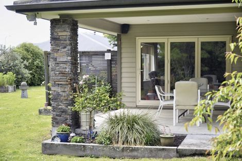 Photo of property in 5 Tararua Crescent, Carterton, 5713