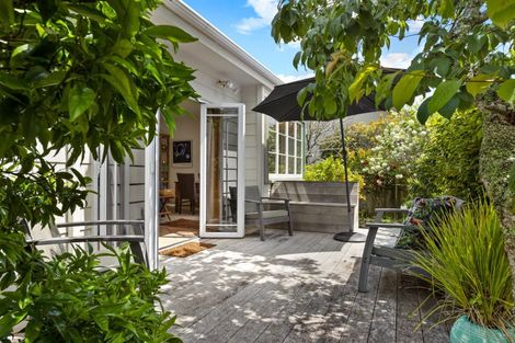 Photo of property in 77 Bay Street, Red Beach, 0932