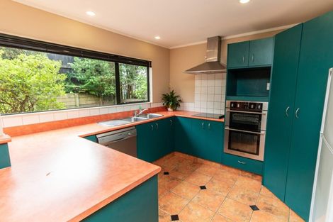 Photo of property in 51 Sunrise Boulevard, Tawa, Wellington, 5028