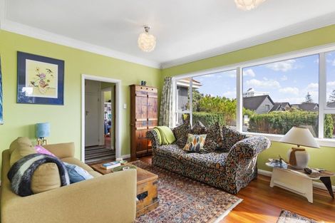 Photo of property in 137 Muritai Road, Eastbourne, Lower Hutt, 5013