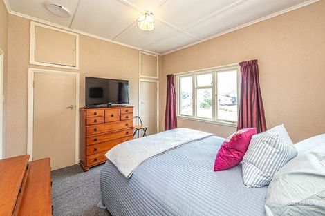 Photo of property in 153 Cornfoot Street, Castlecliff, Whanganui, 4501