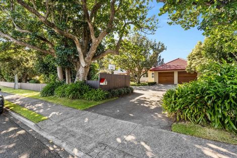 Photo of property in 305 Mangorei Road, Merrilands, New Plymouth, 4312