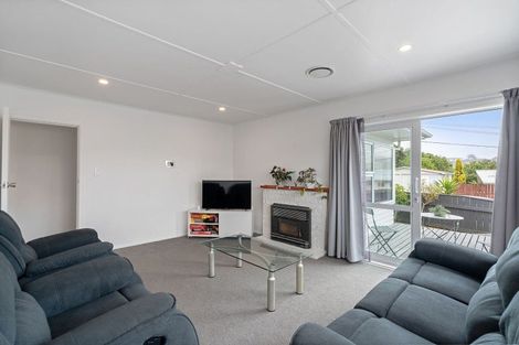 Photo of property in 3 Catherine Crescent, Paparangi, Wellington, 6037