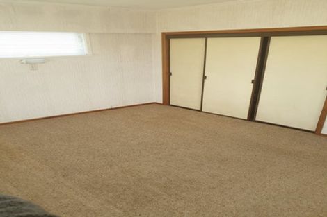 Photo of property in 37 St Leonards Road, Kelston, Auckland, 0602