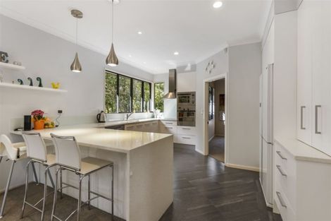 Photo of property in 12a Hobbs Road, Matakatia, Whangaparaoa, 0930