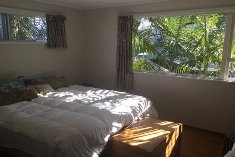 Photo of property in 21 Lantana Road, Green Bay, Auckland, 0604