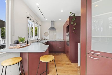 Photo of property in 147 Queen Street, Northcote Point, Auckland, 0627