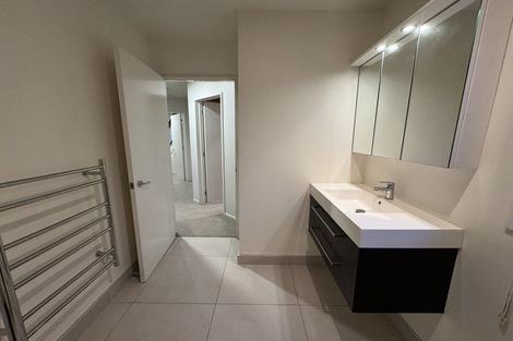 Photo of property in 1/5 Princes Street, Northcote Point, Auckland, 0627