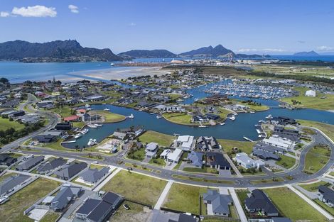 Photo of property in 16 Waitemata Drive, One Tree Point, 0118