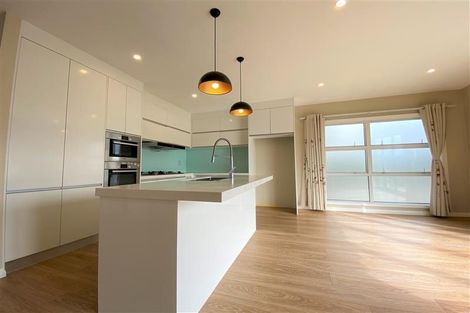 Photo of property in 11a Bank Street, Hillcrest, Auckland, 0627