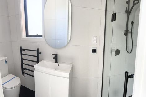 Photo of property in 2 Picnic Point Road, Hobsonville, Auckland, 0616