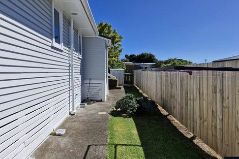 Photo of property in 64 Mould Street, Waitara, 4320