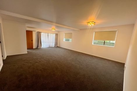 Photo of property in 1/55 Aberdeen Road, Castor Bay, Auckland, 0620