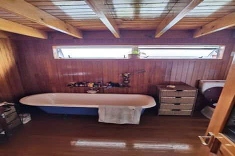 Photo of property in 62 Edgewater Drive, Pakuranga, Auckland, 2010